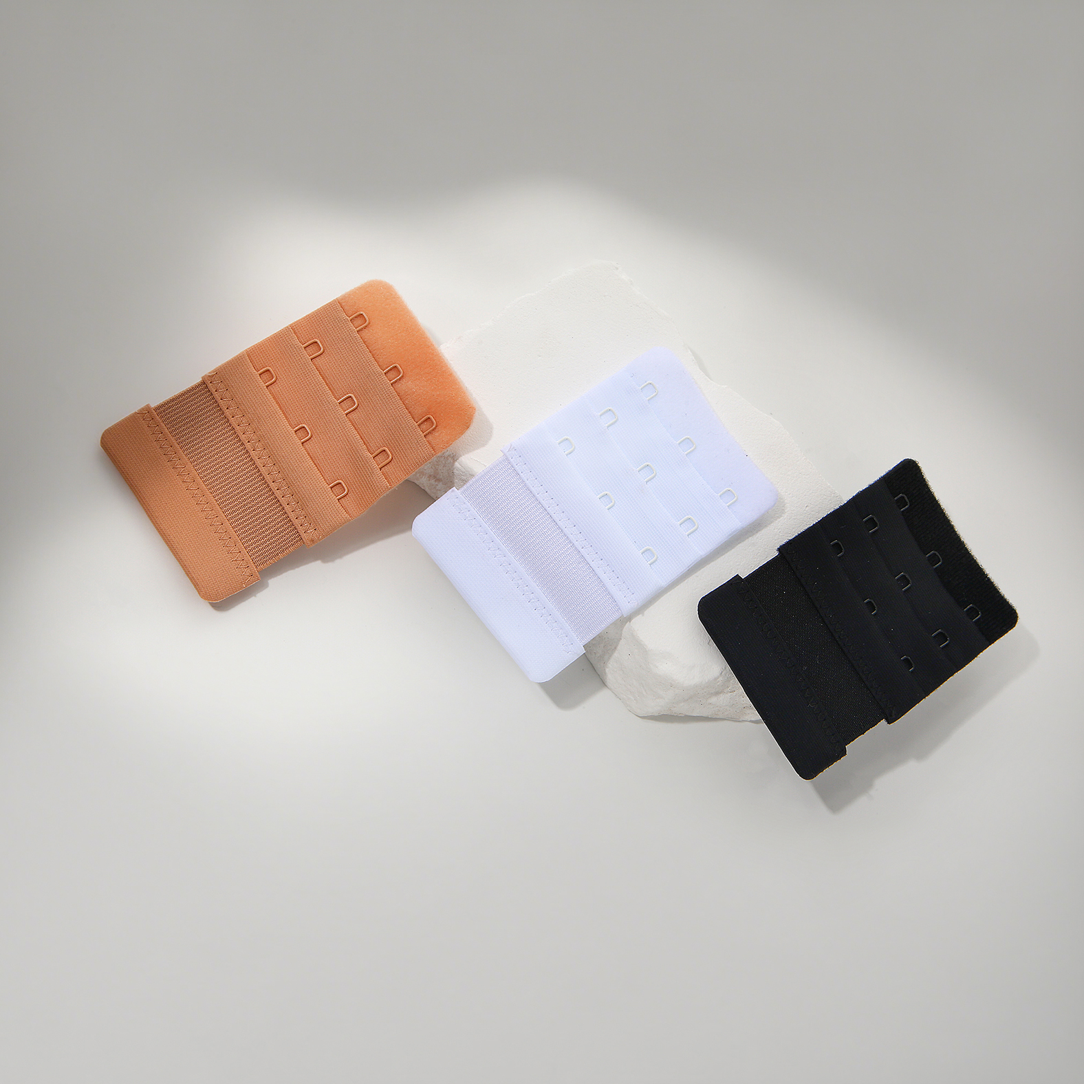 3 color bra extender
